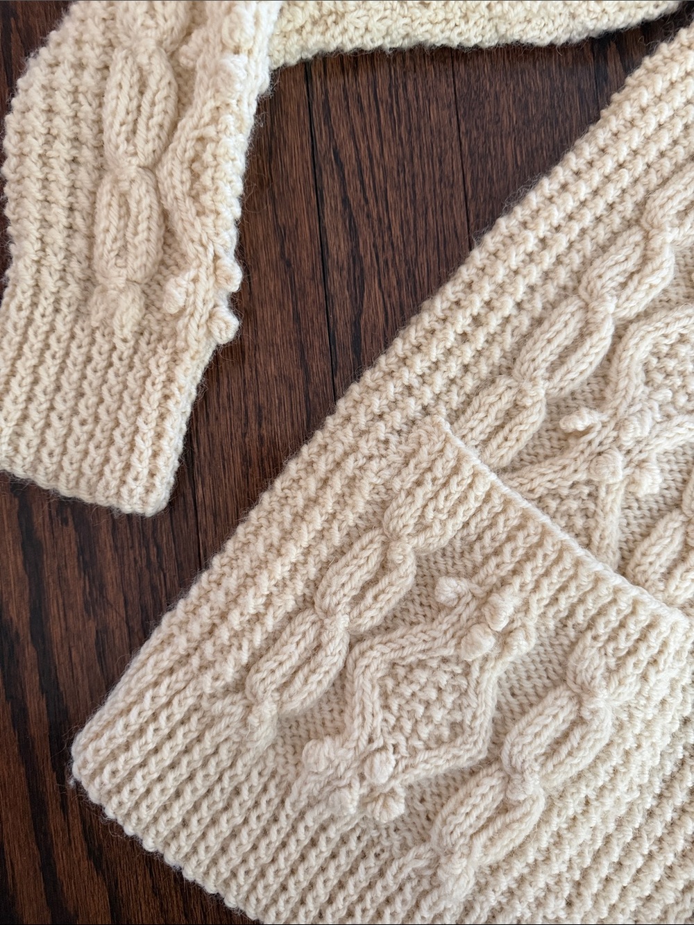 Vintage 100% wool hand knit cardigan, made in England in pristine condition - Picture 5 of 9